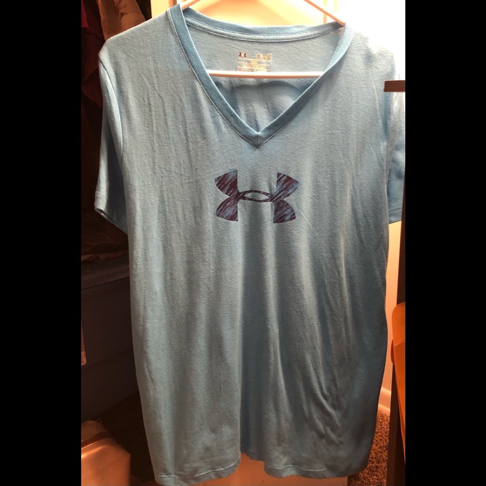 Women’s Under Amour XL Blue V neck